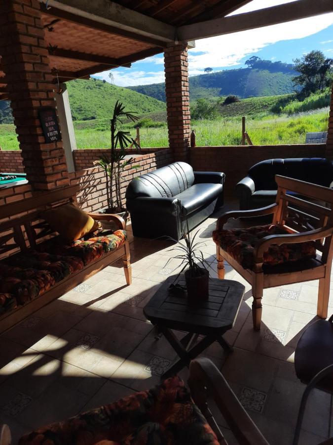 Pousada Chales Dos Montes Santana dos Montes Eksteriør bilde
