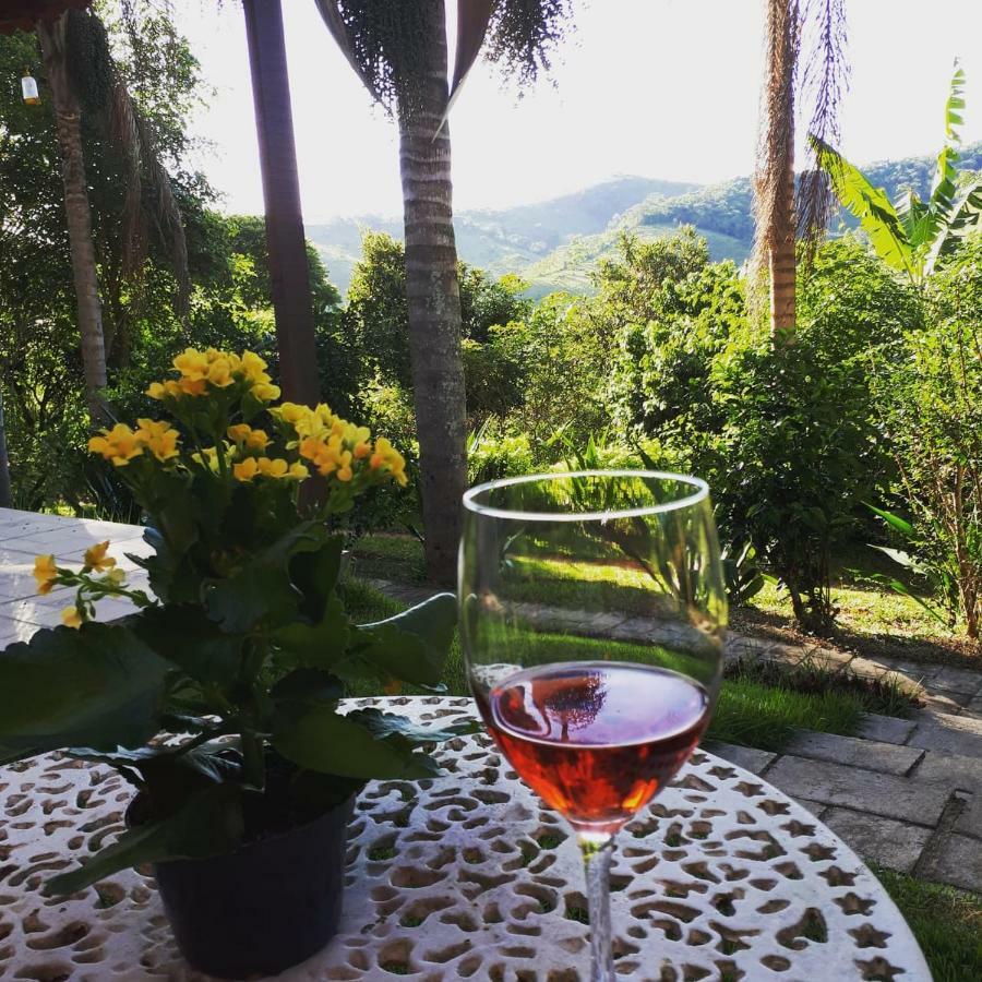 Pousada Chales Dos Montes Santana dos Montes Eksteriør bilde